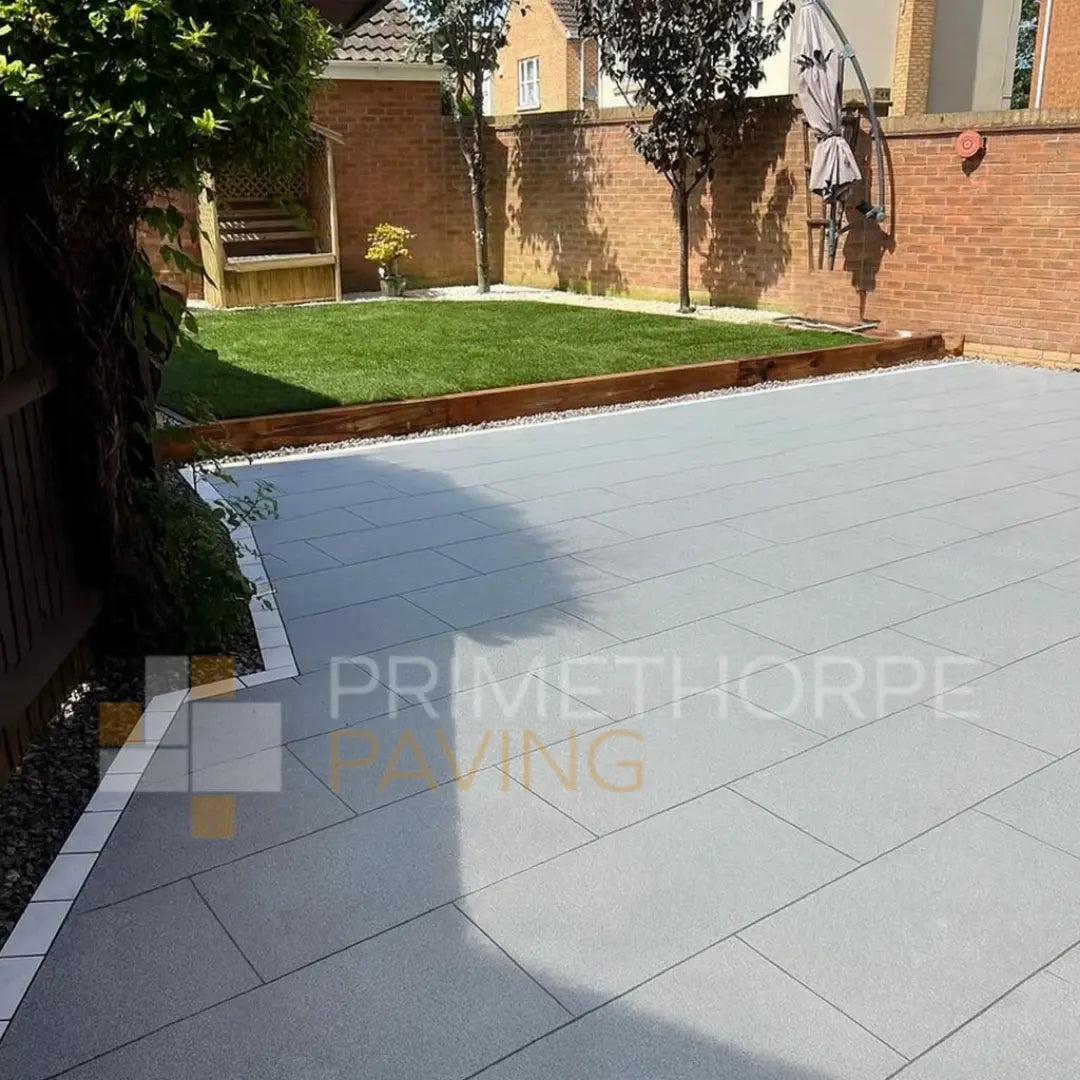 Rock White Porcelain Cobble Setts - 200x100mm