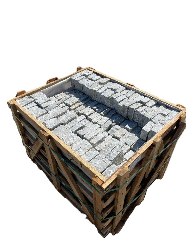 Yellow Limestone Cobble Setts - 100x100mm